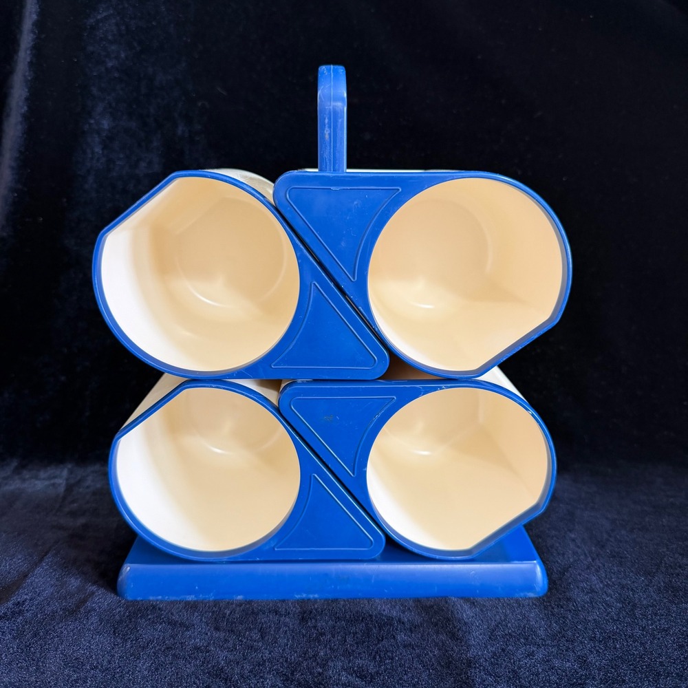 Vintage Charwood Stacking Coffee Mugs Set of 4 Plastic Camping Cups Stand Canada